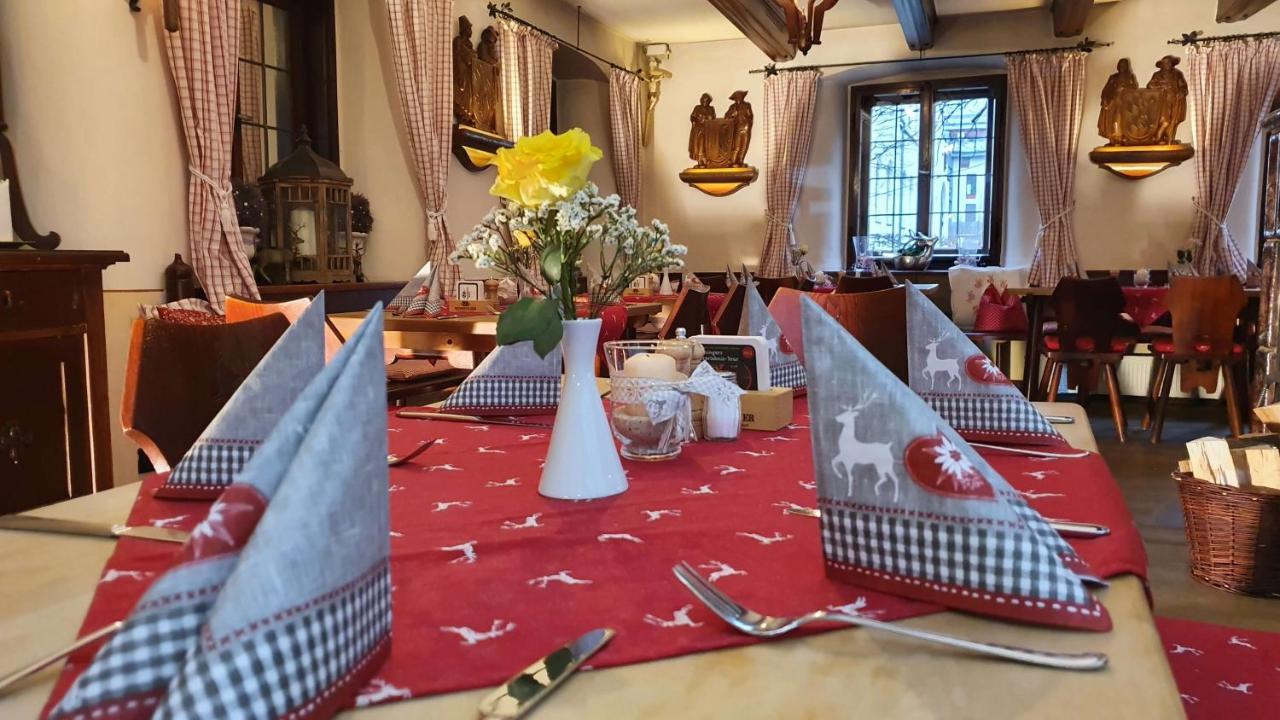 Готель Wirtshaus Zum Baumbach Ашау-ім-Кімгау Екстер'єр фото